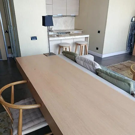 Sunny Otrada Apartment